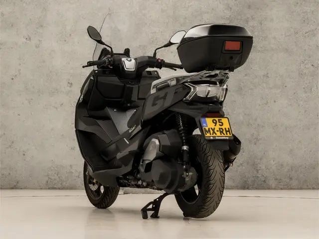 BMW C 400 GT Triple Black 2025 Benzine 3