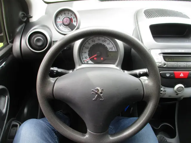 Peugeot 107 1.0 Active 2013 Benzine 12