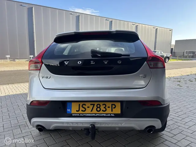 Volvo V40 Cross Country 2.0 T3 Momentum 2016 Benzine 6
