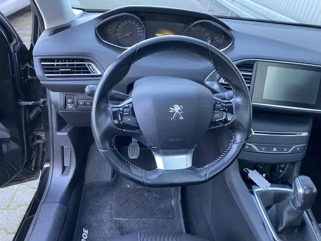 Peugeot 308 1.2 PureTech Style 2016 Benzine 4