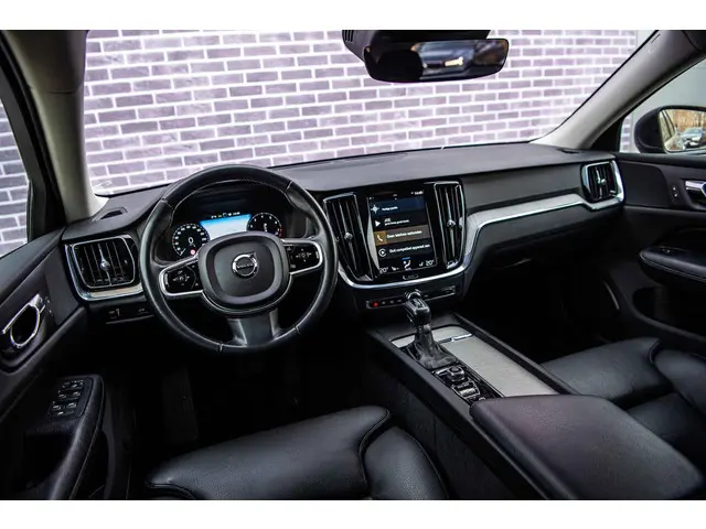 Volvo V60 2.0 T5 Inscription 2018 Benzine 10