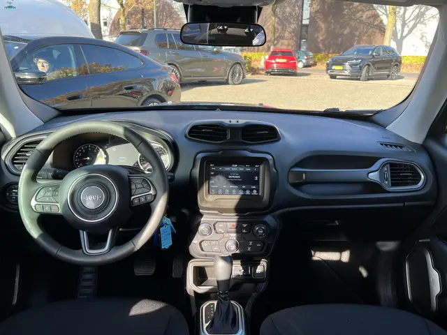 Jeep Renegade 1.5T e-Hybrid Limited 2022 Benzine 12