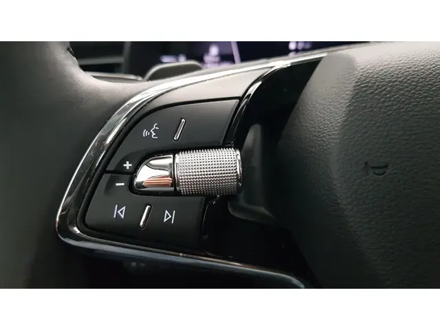 Škoda Kamiq 1.0 TSI 110pk DSG Style 2021 Benzine 22