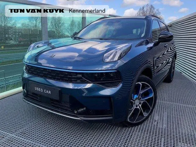 Lynk & Co 01