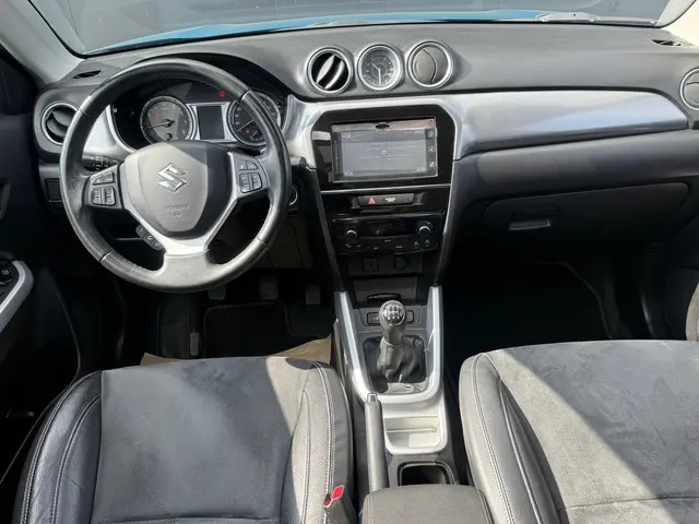 Suzuki Vitara 1.6 High Executive 2015 Benzine 21