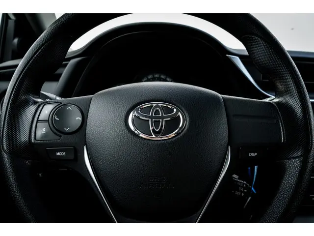 Toyota Auris 1.3 Now RIJKLAAR INCL:GARANTIE 2018 Benzine 13