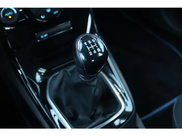 Ford Fiesta 1.0 TITANIUM 2014 Benzine 23