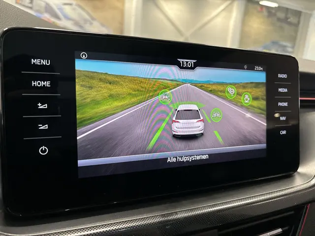 Škoda Scala 1.0 Tsi 110pk DSG Sport Business 2023 Benzine 8