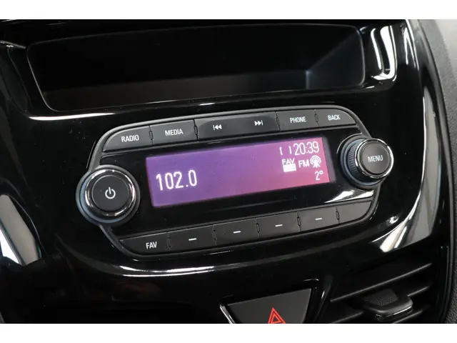 Opel KARL 1.0 Rocks 2018 Benzine 11