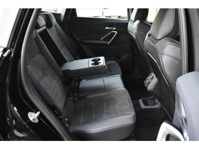 BMW X1 sDrive18i M-Sport 2025 Benzine 49