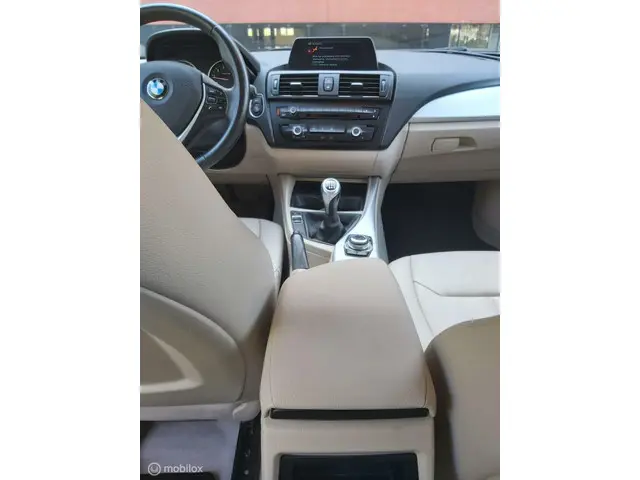 BMW 1 Serie 114i EDE Business Sport 2013 Benzine 36