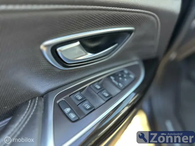 Renault Espace 1.6 TCe Initiale Paris 7p. 2015 Benzine 18