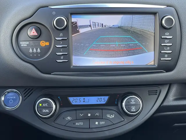 Toyota Yaris 1.5 Hybrid Active 2019 Hybride Benzine 7