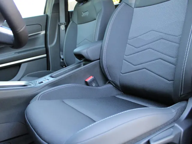 Jeep Avenger 1.2 e-Hybrid Summit 2025 Hybride Benzine 12