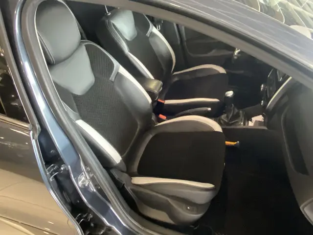 Renault Clio Estate TCe 90 Energy Bose 2019 Benzine 40