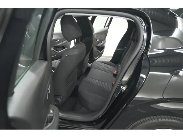 Peugeot 208 PureTech 100 EAT8 Active Pack 2023 Benzine 25