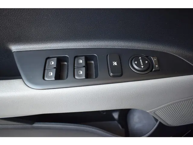 Kia Stonic 1.0 T-GDi DynamicPlusLine 2020 Benzine 9