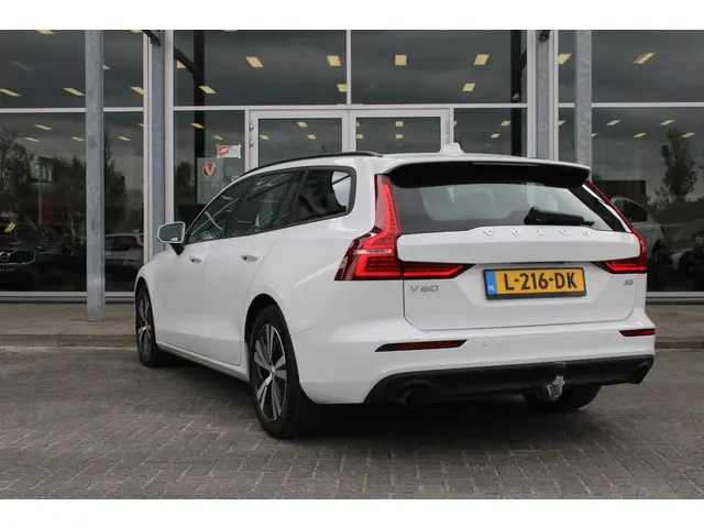 Volvo V60 B3 Automaat Momentum Advantage 2021 Benzine 4
