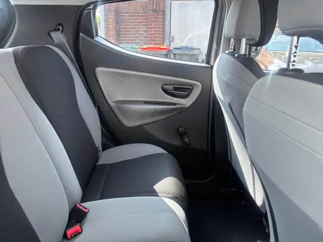 Lancia Ypsilon 0.9 TwinAir Silver + 2013 Benzine 27