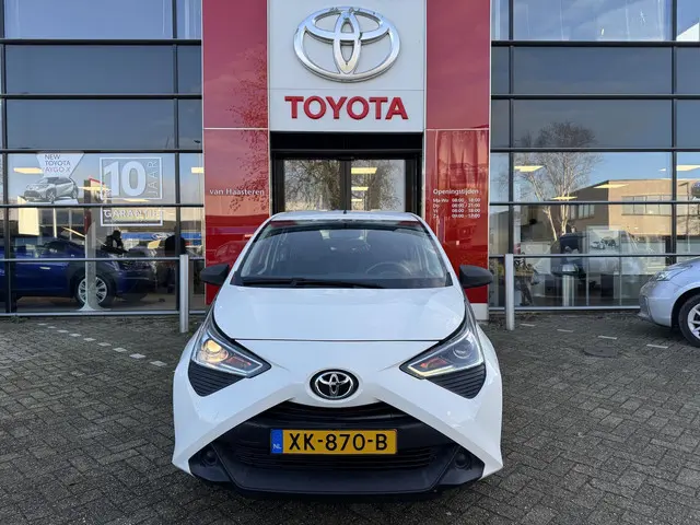 Toyota Aygo 1.0 VVT-i X-Fun, Bluetooth 2019 Benzine 15