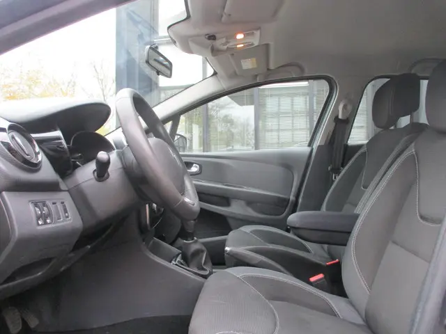 Renault Clio Estate 1.5 dCi Ecoleader Zen 2018 Diesel 4