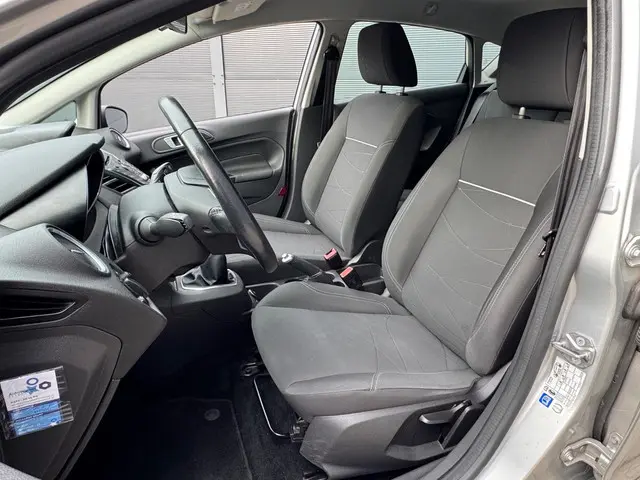 Ford Fiesta 1.0 Navi / 5 Deurs / Led / Nap 2016 Benzine 6