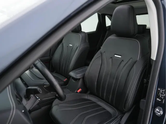 Ford Kuga 2.5 PHEV Vignale (Plug-In) 2020 Hybride Benzine 24