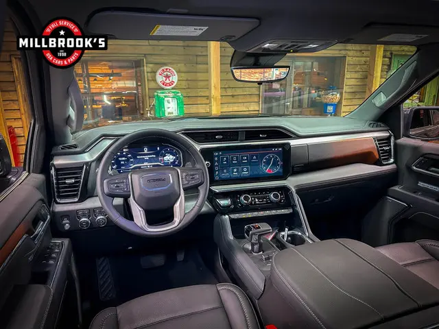 GMC Sierra Denali 6.2L V8 2024 LPG/Gas 15