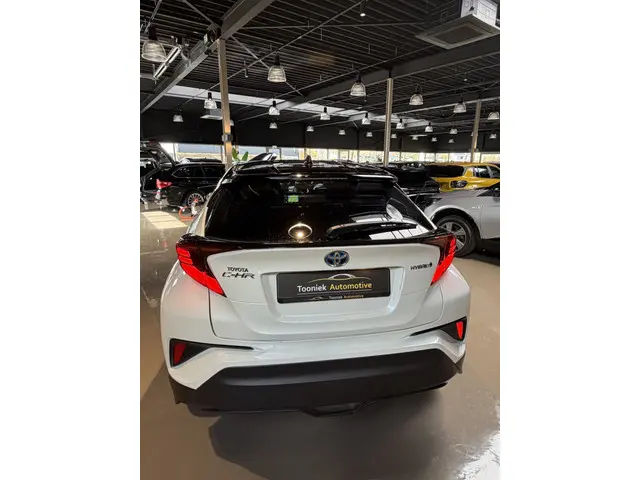 Toyota C-HR 1.8 Hybrid Bi-Tone 2021 Hybride Benzine 4