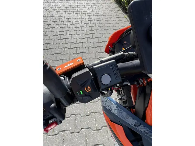 KTM 690 SMC R SMC-R 2023 Benzine 15