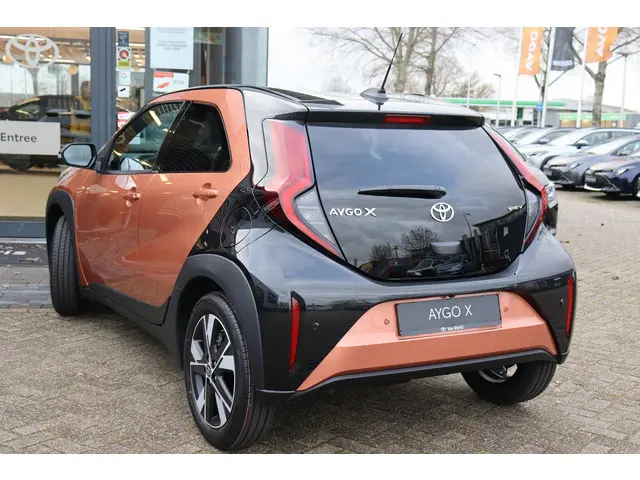 Toyota Aygo X Hybrid 115 pulse 2025 Hybride Benzine 4