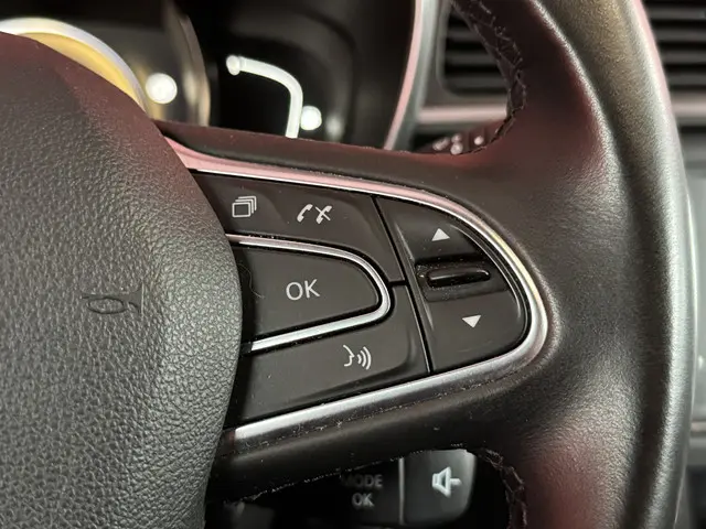 Renault Kadjar 1.2 TCe Bose 2015 Benzine 33