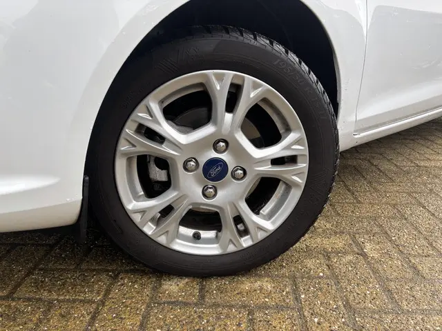 Ford Fiesta 1.0 Style Ultimate 2017 Benzine 17