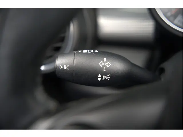 MINI Cooper Cabrio Mini 1.5 Chili 2018 Benzine 33