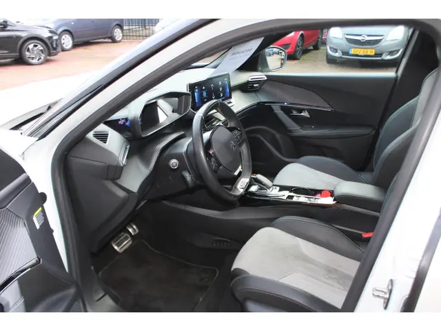 Peugeot e-2008 EV GT 50 kWh 2020 Elektrisch 8