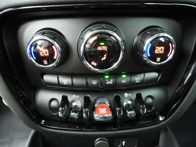 MINI Clubman 1.5 One Salt Business 2018 Benzine 14