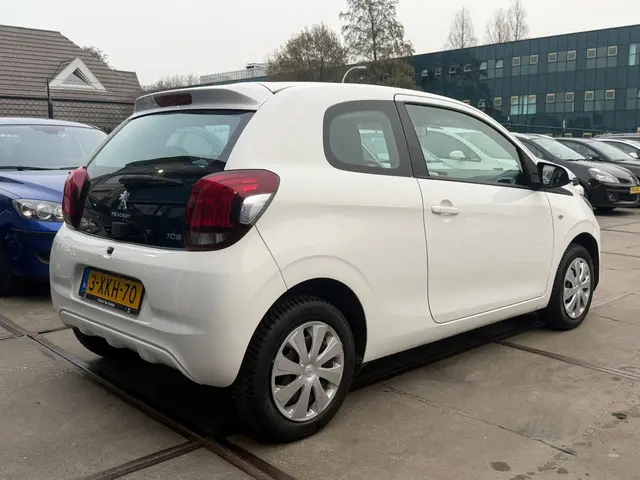 Peugeot 108 1.0 e-VTi Active 2014 Benzine 7