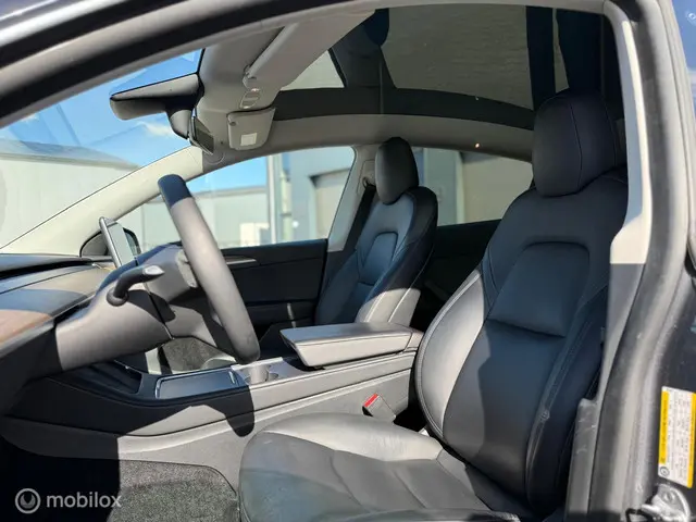 Tesla Model Y Long Range AWD 75 kWh 2021 Elektrisch 12