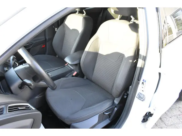 Ford Focus 1.5 Titanium Edition 2015 Benzine 14