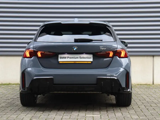 BMW 1 Serie 120 2025 Benzine 4