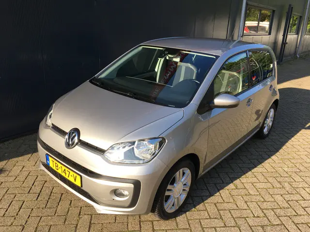Volkswagen up! 1.0 BMT high up! 2018 Benzine 7