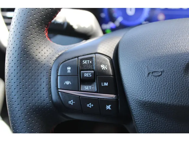 Ford Focus Wagon 1.5 EcoBlue ST Line X 2024 Diesel 18