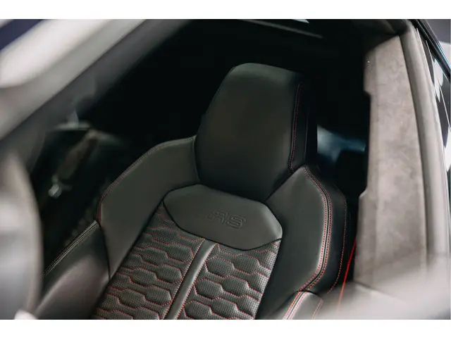 Audi RSQ8 4.0 TFSI quattro 2020 Hybride Benzine 33