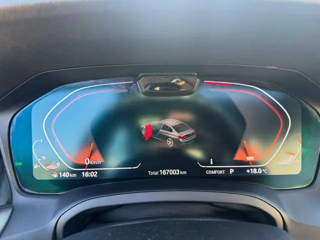 BMW 3 Serie 330i High Executive 2018 Benzine 10