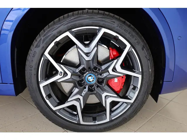 BMW iX2 eDrive20 2025 Elektrisch 6