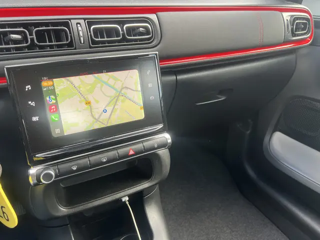 Citroën C3 1.2 82 pk Shine 2018 Benzine 14