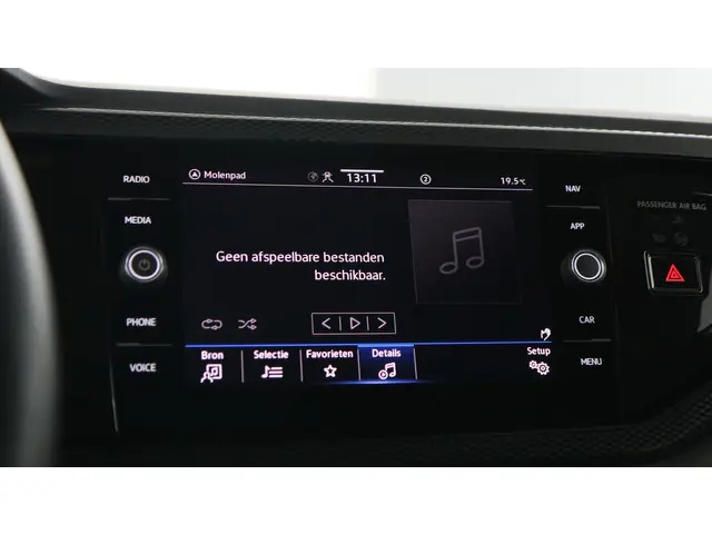 Volkswagen Polo 1.0 TSI 95pk Life Business 2024 Benzine 29