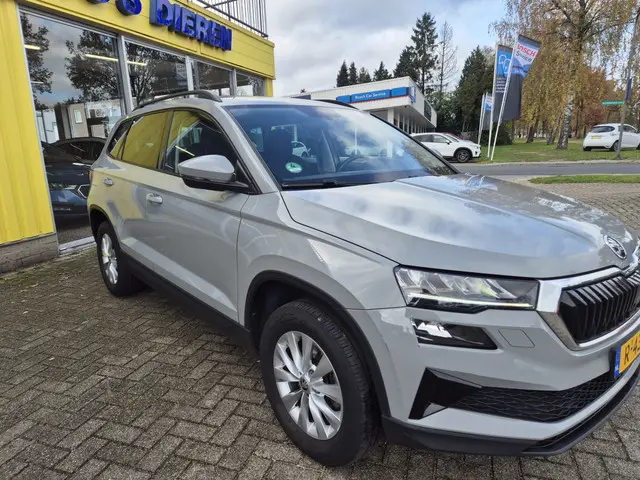 Škoda Karoq 1.0 TSI Business Edition 2022 Benzine 4