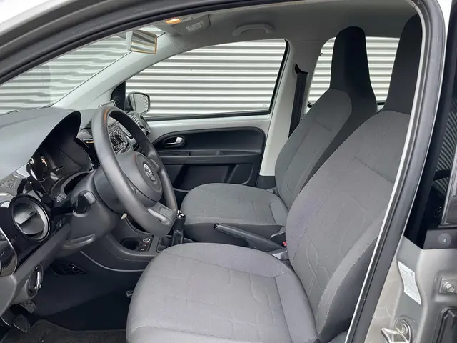 Volkswagen up! 1.0 move up! BlueMotion 2015 Benzine 10