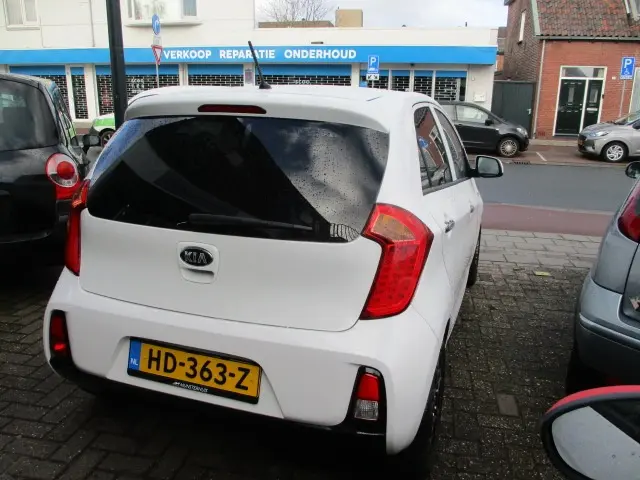 Kia Picanto 1.0 CVVT First Ed. 2015 Benzine 6
